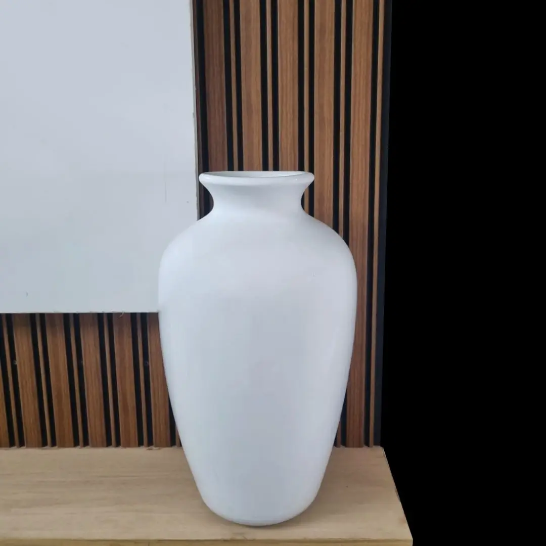 Ceramic flower vase